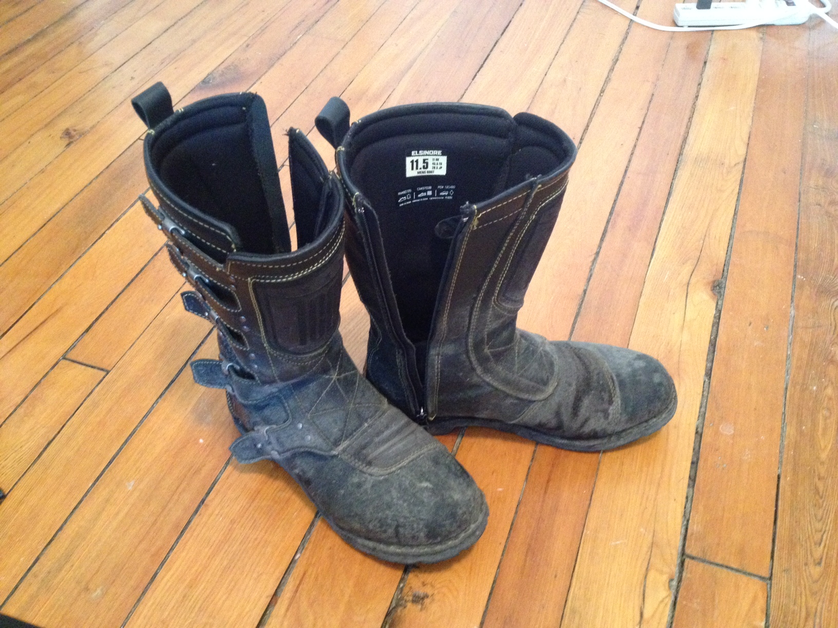 gbx buckle boots